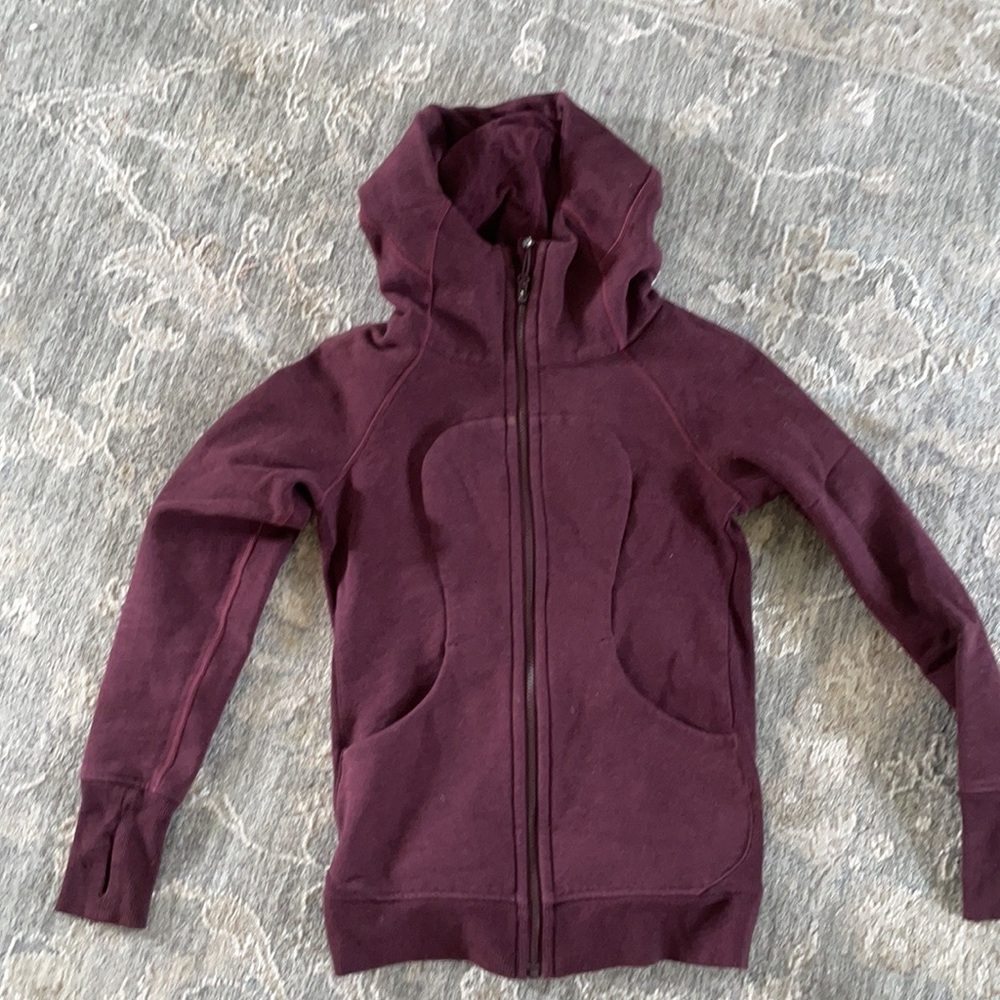 Lululemon Zip Burgundy Sweatshirt hoodie. EUC